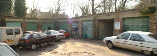 Denman Drive garages c